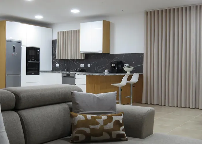 Manecas House Creative Reriz